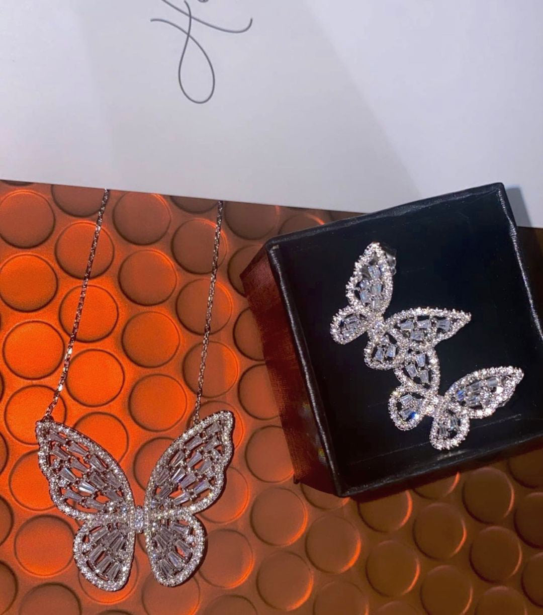 ÁineLux Butterfly Set